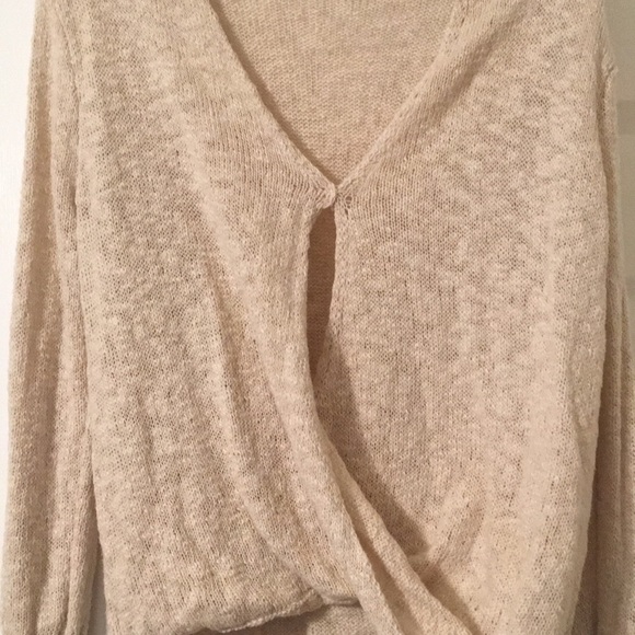 Perfect Spring Sweater! - Picture 2 of 3